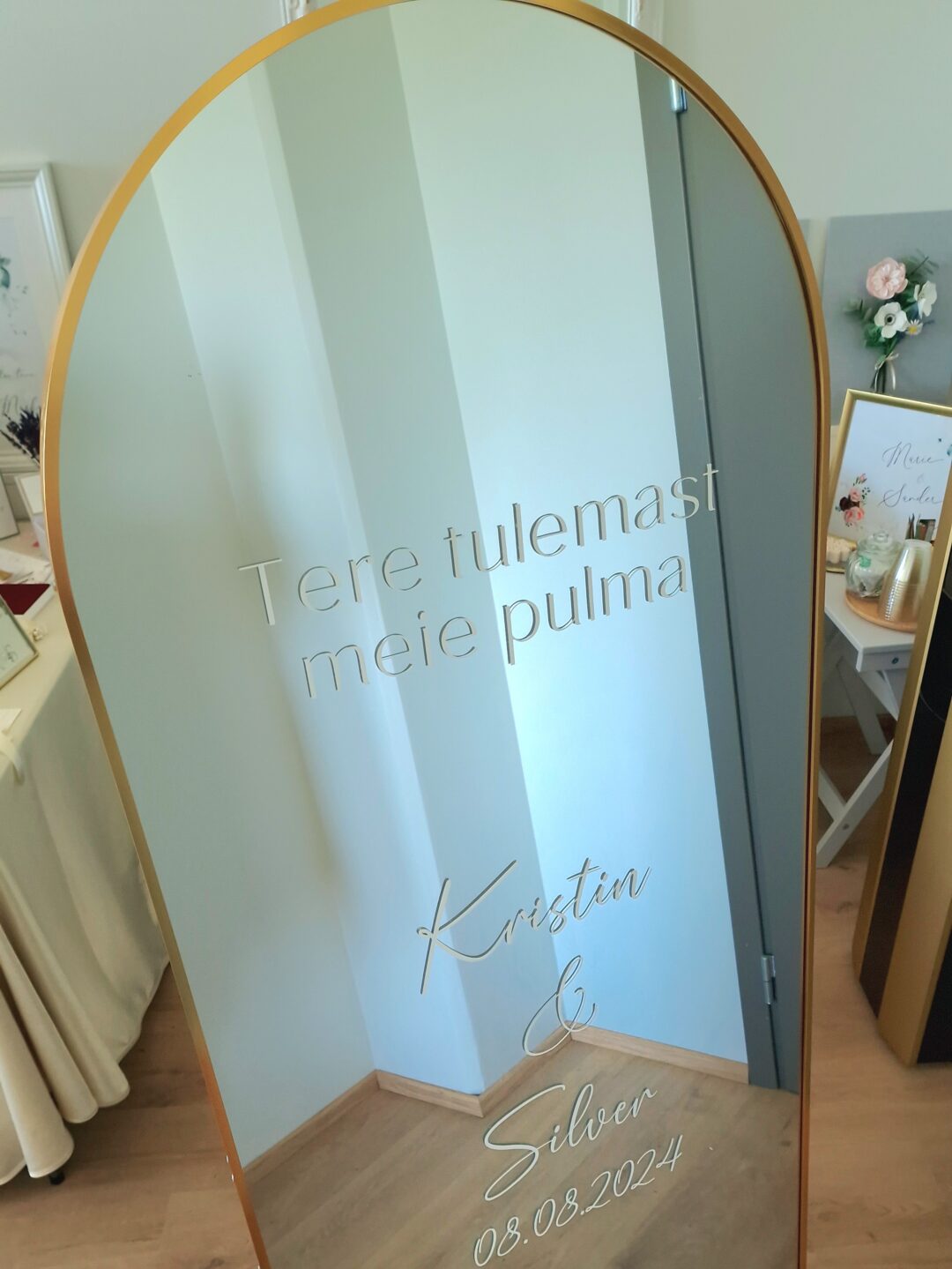 Tervitussildi kleebis - Image 4